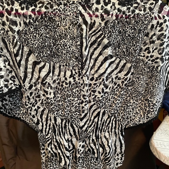 Heart and Soul NEW Size Small Women’s Blouse Butterfly Sleeves - Picture 5 of 7